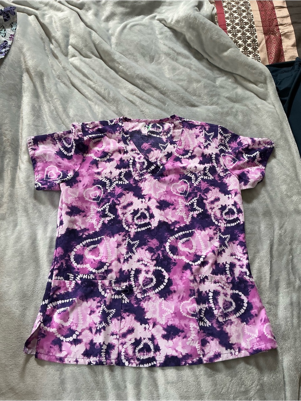 Scrub top